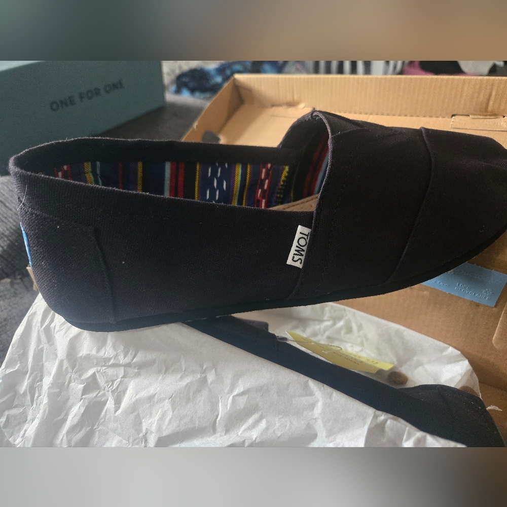 TOMS Men's Classic Black Loafers